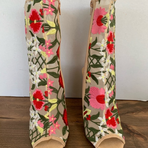 Liliana heel boot.Floral print mesh. 4.5” heel - Picture 3 of 5